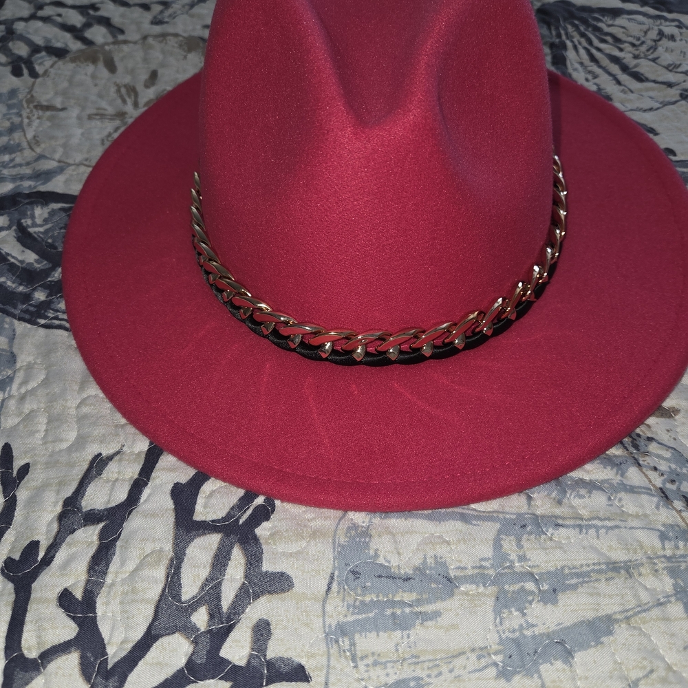 Elegant Pink Fedora with Gold Chain Accent - Picture 2 of 4